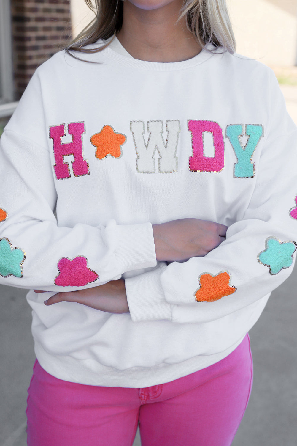 Howdy Patch Graphic Casual Sweatshirt - Threaded Pear