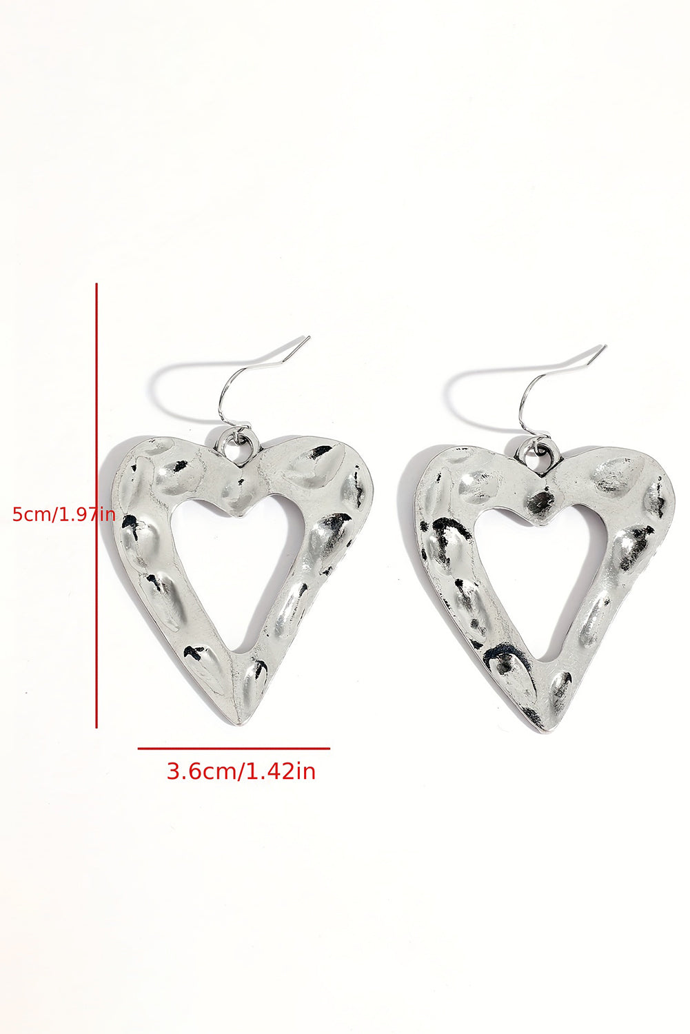 Hollowed Heart Shape Earrings - Threaded Pear