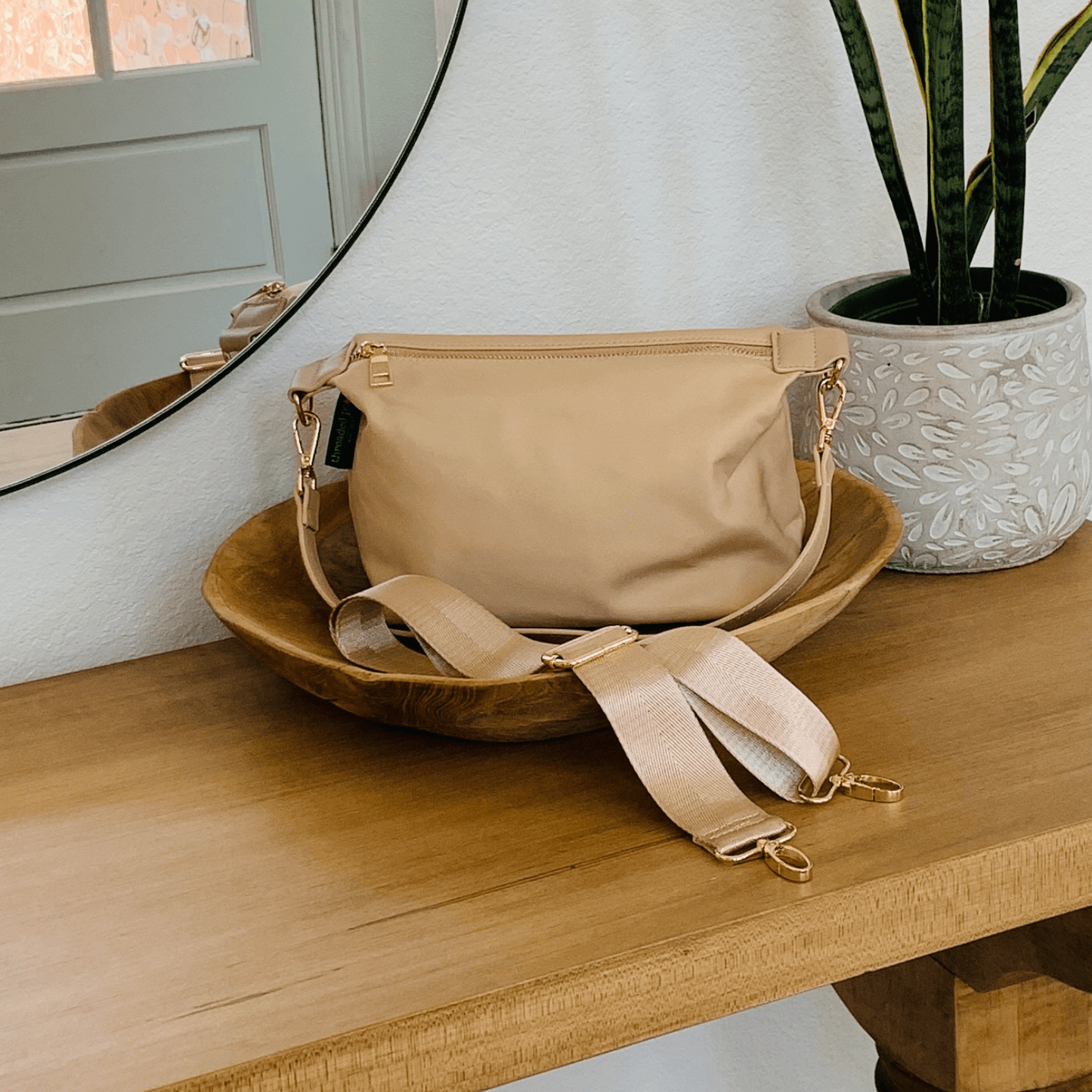 Everly Crossbody - Threaded Pear