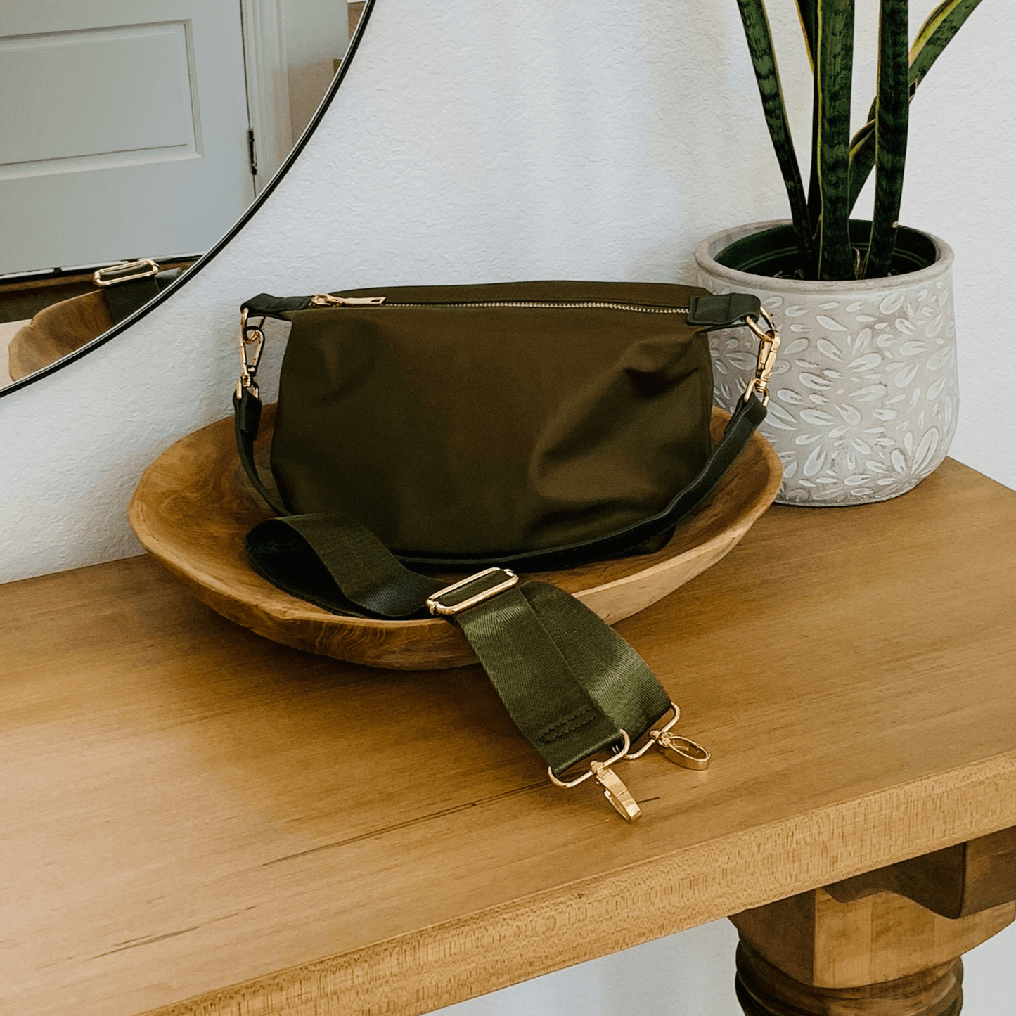 Everly Crossbody - Threaded Pear