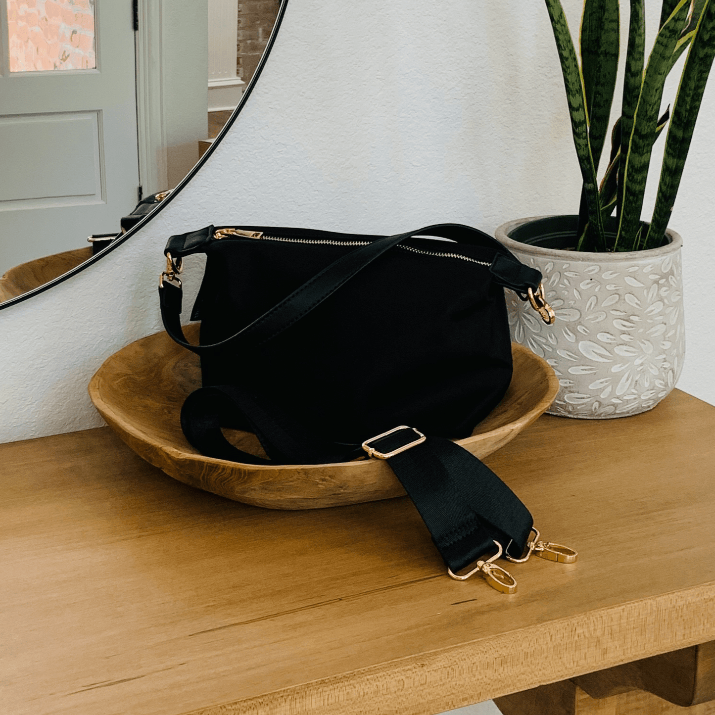 Everly Crossbody - Threaded Pear